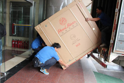 兴仁钢琴贵重工艺品无忧运
